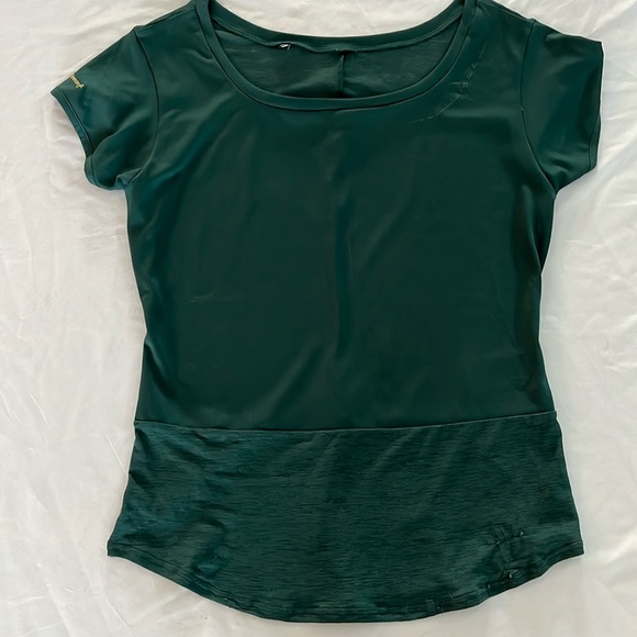 Gymshark Tshirt - Picture 1 of 8